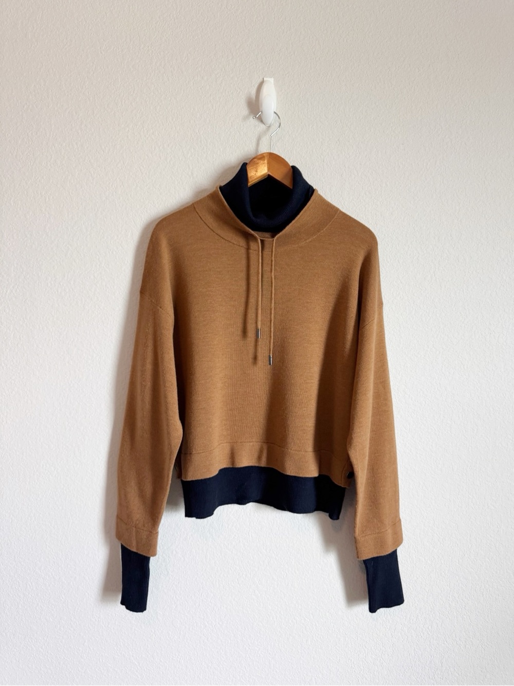 Veronica Beard Meade Navy Camel Layered Turtleneck Wool Sweater Size XL